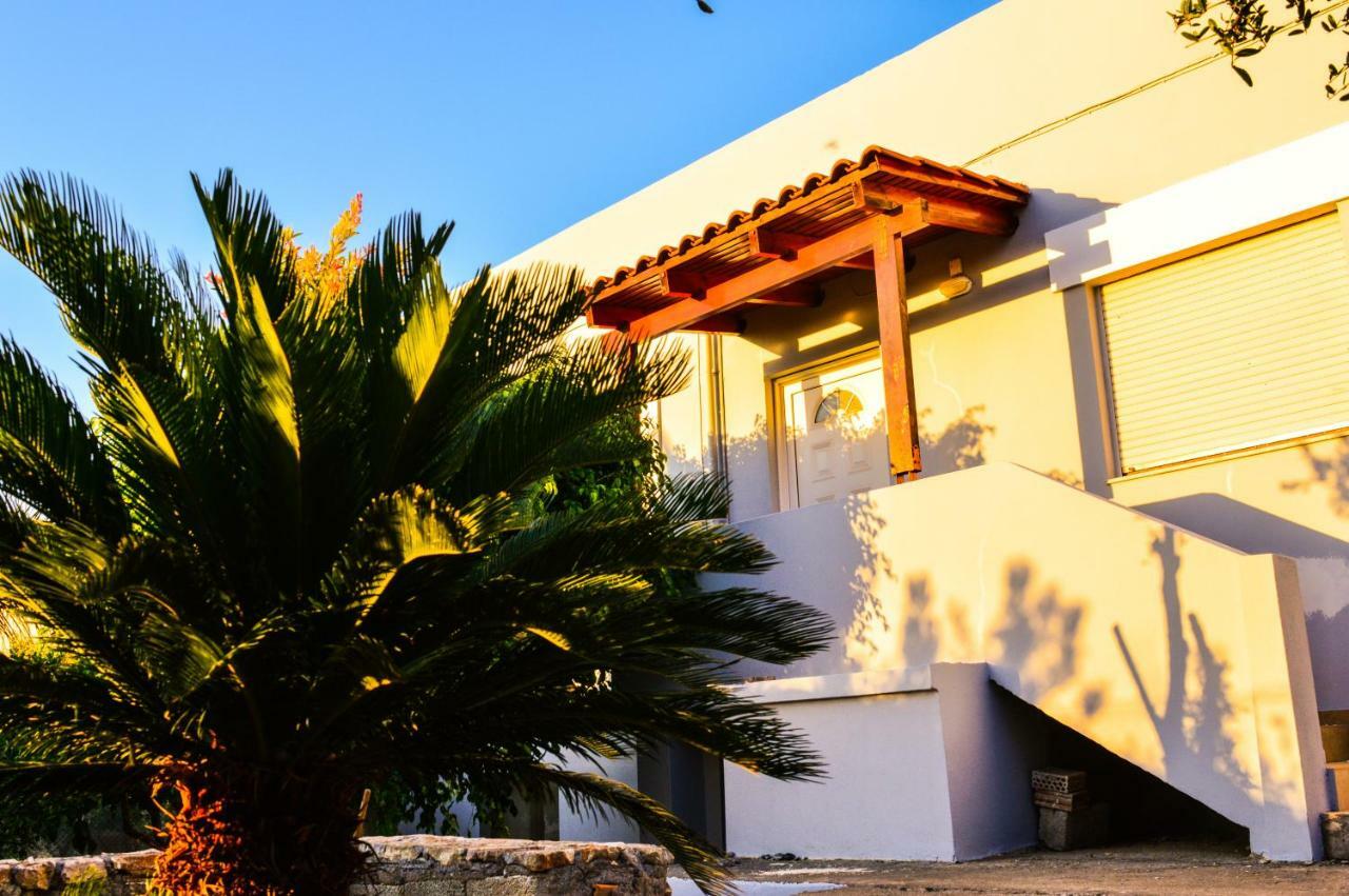 United Blue Resorts - White Sand Karteros Eksteriør billede